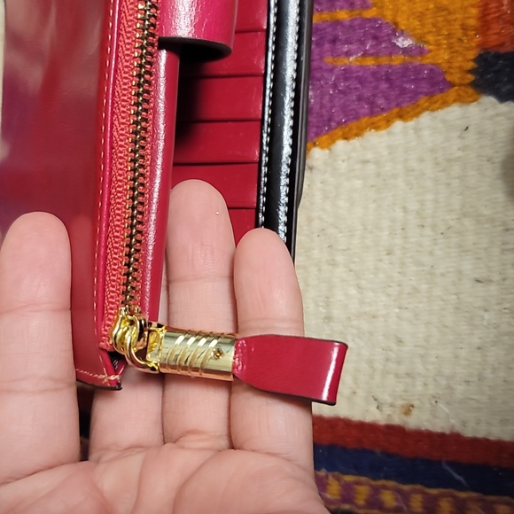 Everything all at once wallet in shiny red faux leather - Picture 5 of 5